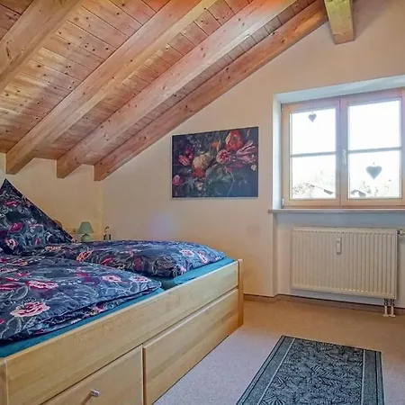 Luxury Living Near Weissensee +balcony +netflix דירה Füssen