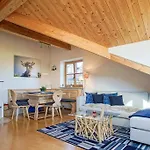 Alpenblick Am Weissensee Ruhiges Mit Balkon, Kamin Und Netflix Apartment Fussen
