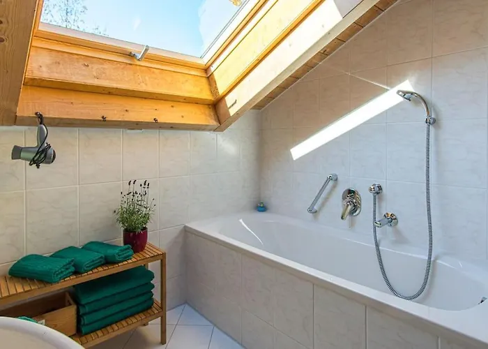 Alpenblick Am Weissensee Ruhiges Mit Balkon, Kamin Und Netflix Appartement